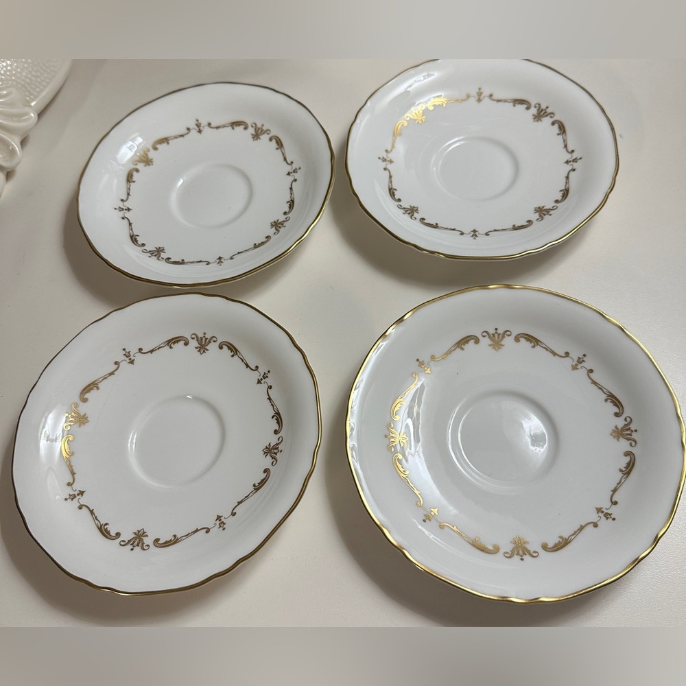 Royal Worcester Gold Chantilly Fine Bone China England Set of 4 Saucers